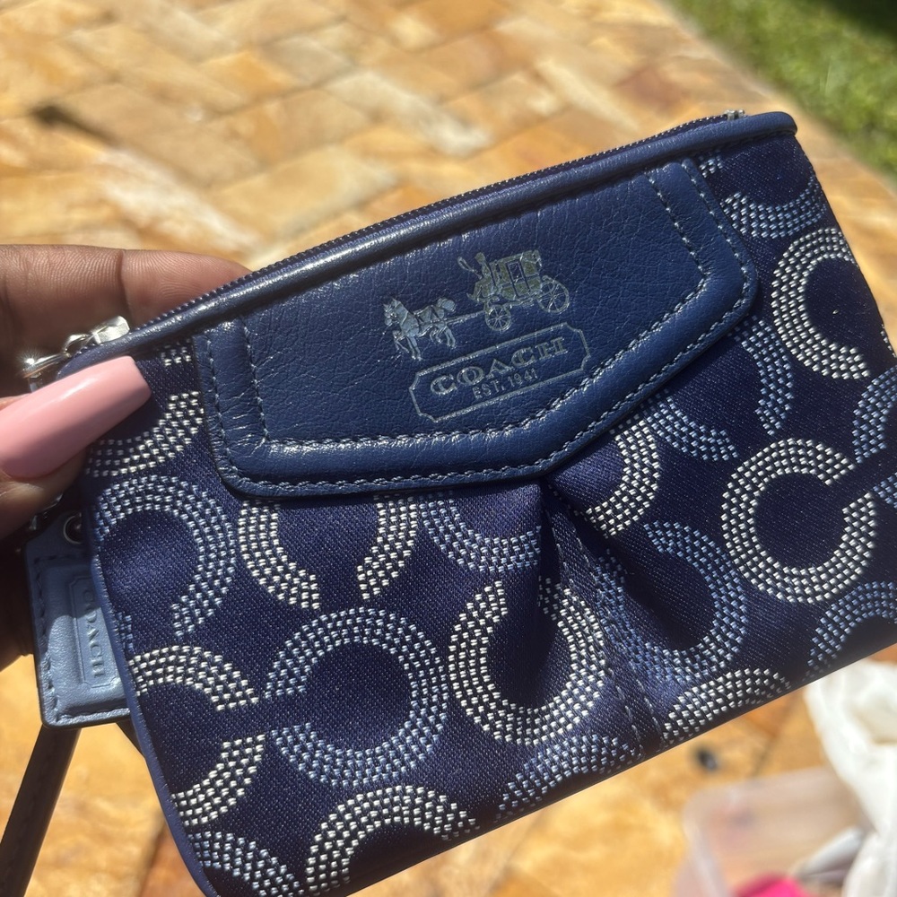 Coach Signature Optic Navy Silver Wristlet Pouch Wallet